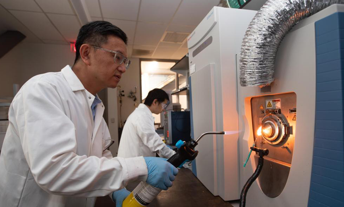 NJIT Researchers Develop Rapid Method to Detect Micro- and Nanoplastics in Seconds